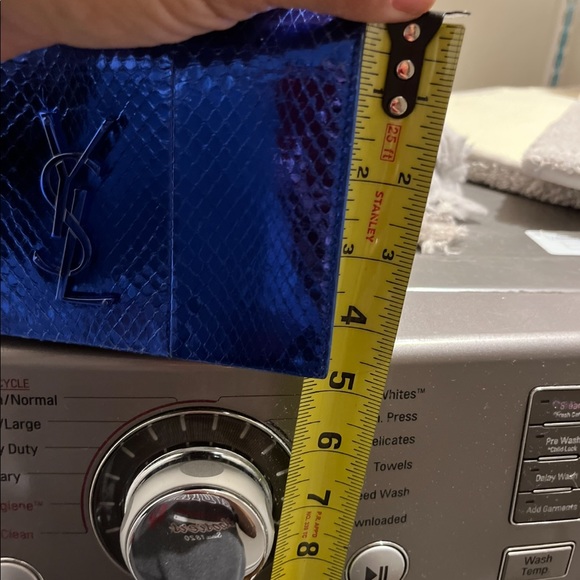 Yves Saint Laurent wallet on a chain - Picture 5 of 9